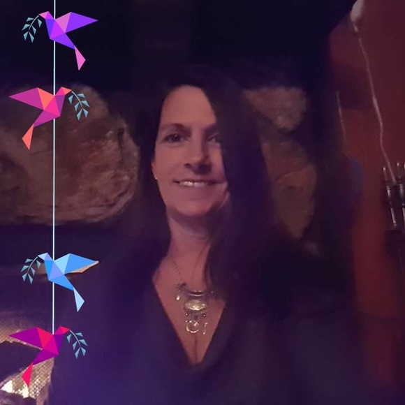 Meet your Posher, Carole - Picture 1 of 1